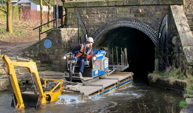amphibious tractor at Standedge Tunnel