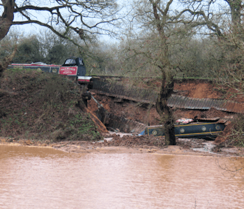 The Narrowboats that Fell into a Field 2 jf4