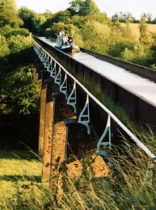 Bearley aqueduct high above the fields.