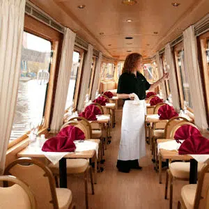 canal-restaurant-boat