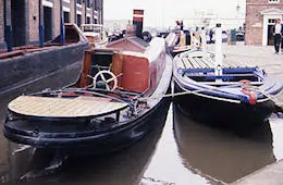 Tunnel Tug Worcester and Icebreaker Marbury at Ellesmere Port